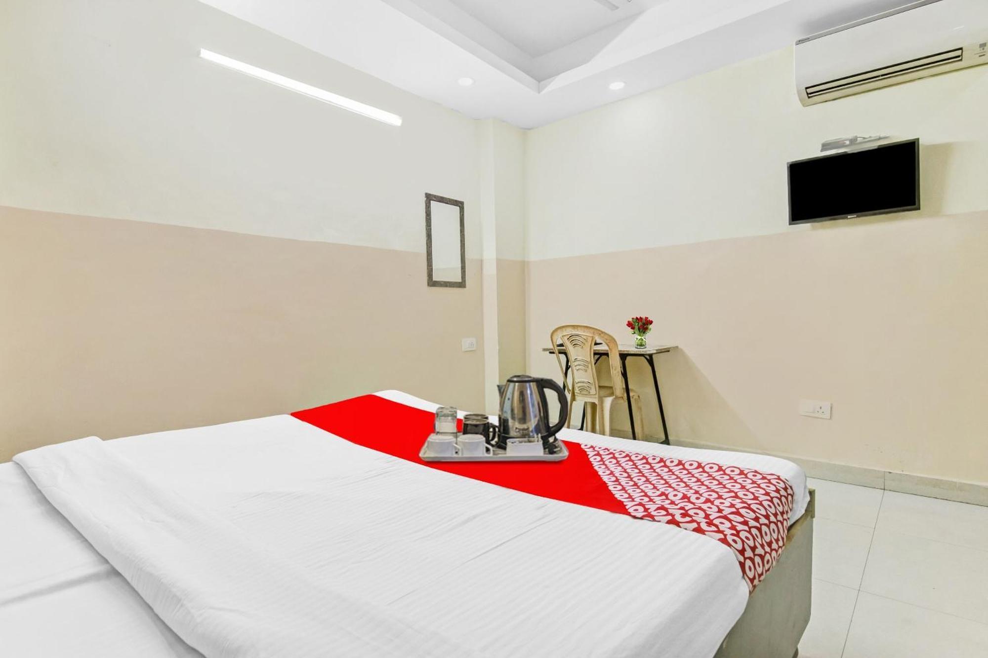 Super Hotel O Royal Green Νέο Δελχί Εξωτερικό φωτογραφία